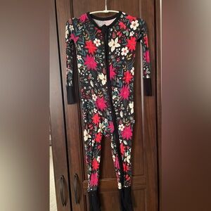 VGUC Little Sleepies 2t Floral Black and Pink Onesie